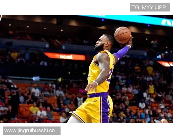 戈贝尔分享赛场扣篮照片